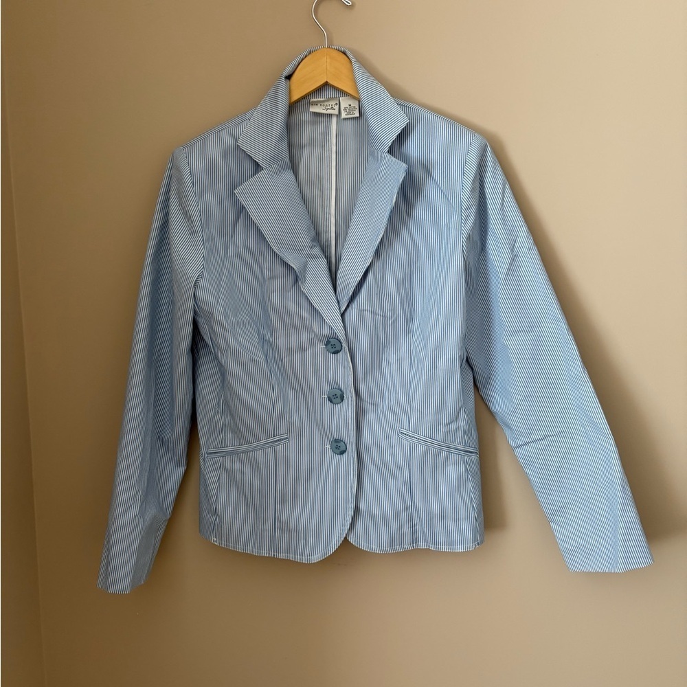 Kim Rogers Blue Blazer with Notched Lapel and Tailored Silhouette size Medium